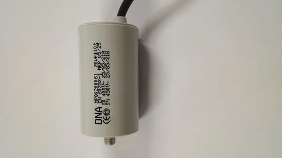 Zlevněný kond.rozb.MBP 20uF/400V kabel/M8