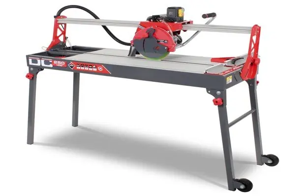 Aktuální DC-250/850 - Elektrická diamantová portálová pila s délkou řezu 85 cm, 1,1 kW