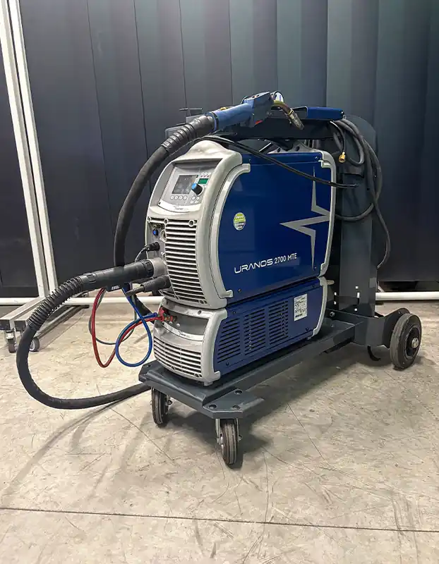 Koupit Online MIG/MAG-Schweißstromquelle BÖHLER URANOS 2700 MTE 270 A + WU 230, wassergekühlt