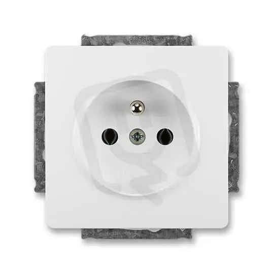 Zásuvka ABB SWING (L) s ochranným kolíkem, jasně bílá 5518G-A02349 B1 Akční Nabídka