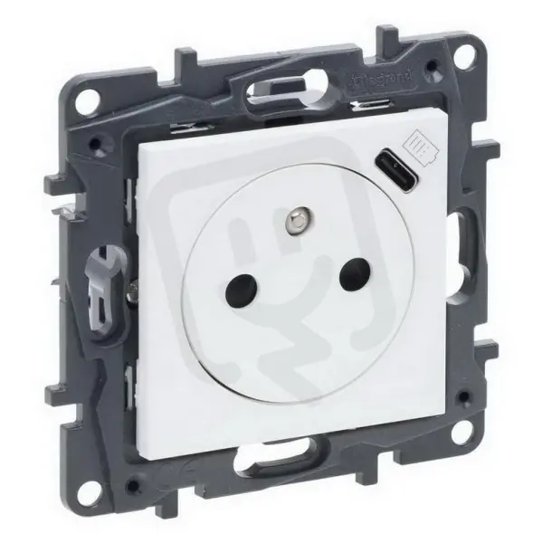 Nízká Cena NILOÉ STEP ZÁSUVKA 2P+T/USB S CLONKAMI BÍLÁ LEGRAND 863138