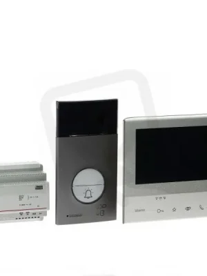 Must-Have SADA VIDEO CLASSE 300 WI-FI + PANEL LINEA 3000 SE ČTEČKOU EL. KLÍČENEK BTICINO